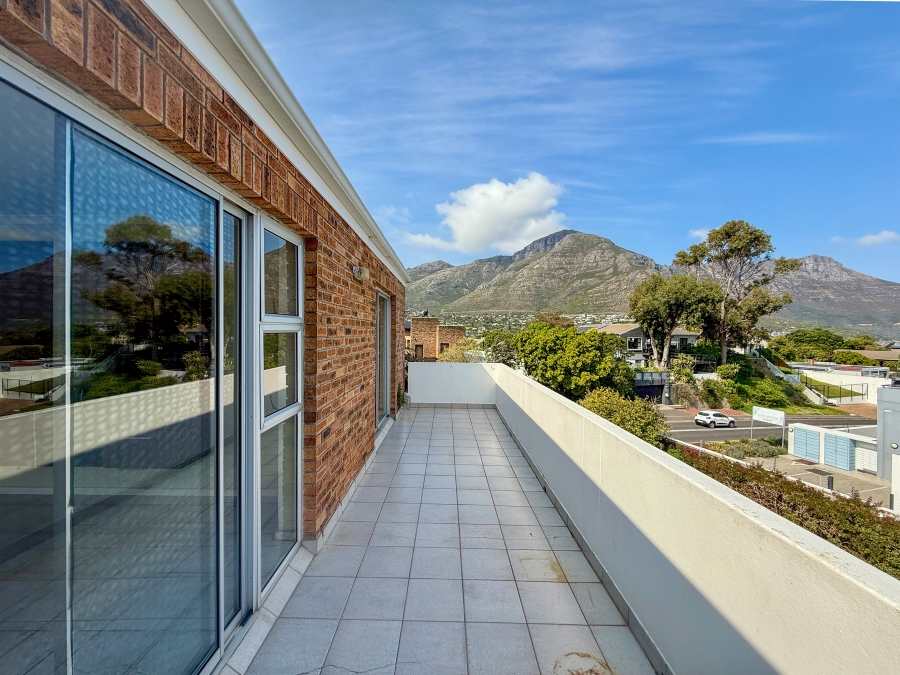 2 Bedroom Property for Sale in Beach Estate Western Cape